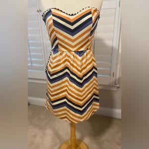 Judith March strapless dress with pockets. Medium